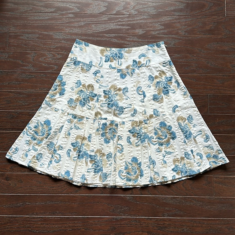 3/$12 ✨ Floral skirt 🌺